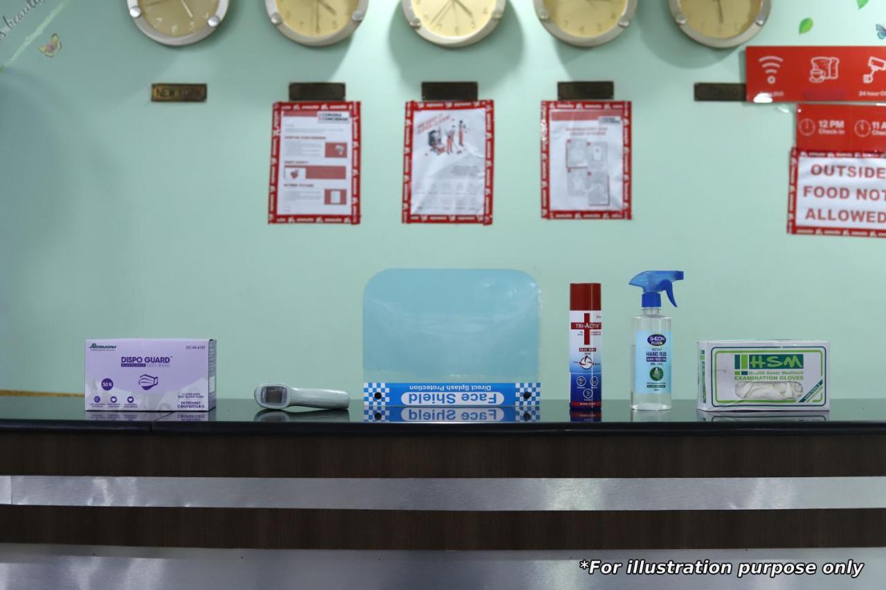 Vaccinated Staff - Oyo 22055 Dadar Residency Hotel Mumbai Exterior photo